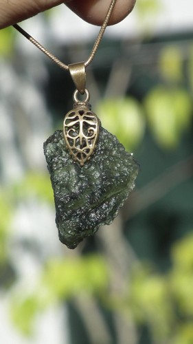 Pendentif moldavite bronze