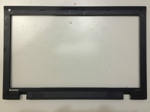 Plasturgie ecran contour capot