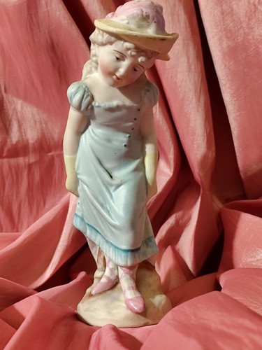 Ancien sujet fille biscuit - sujet,