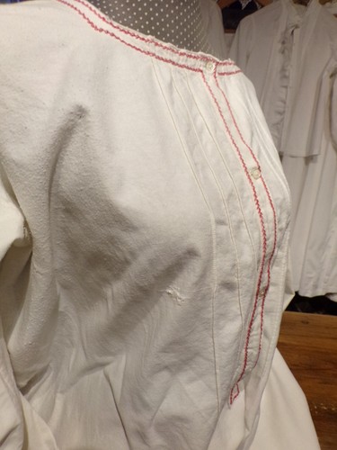 Chemise ancienne avec liseret - avec,