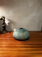 Vase en céramique signé