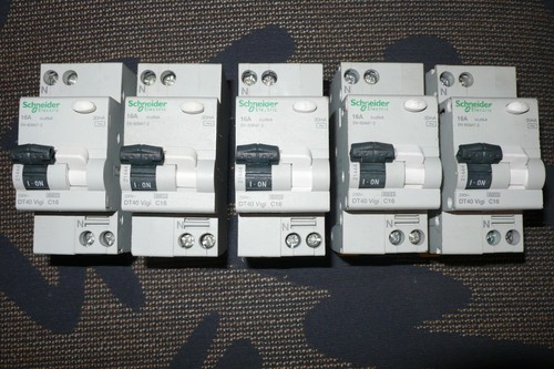Disjoncteur differentiel 16a - disjoncteur,