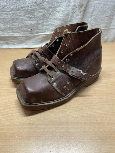 Ancienne chaussure montagne - chaussure,