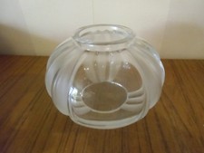 Vase en cristal signé