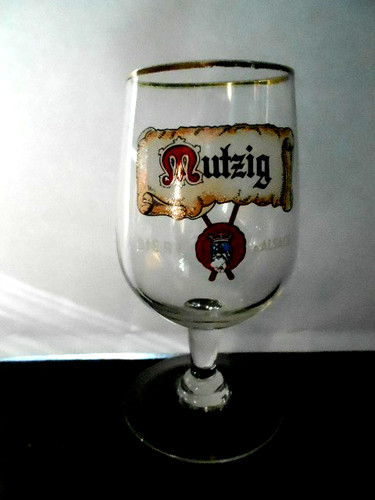 Verre bière pied de - à, à