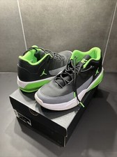 basket air Jordan Max aura 3 gris vert T 43