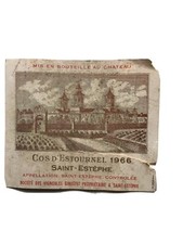 Etiquette de vin Château Cos d'Estournel  1966 (déchirure latérale bas)