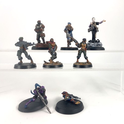 Infinity code one figurines - x8,