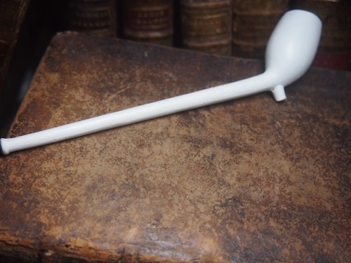 Pipe terre cuite type - pipe,