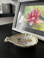 Herend Hongrie Reine Victoria Coquille Peint à la main Fleurs Doré