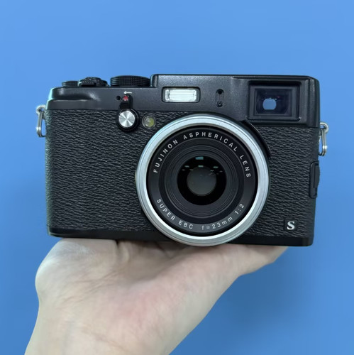 Fujifilm x100s 3mp compact - 16.3mp,
