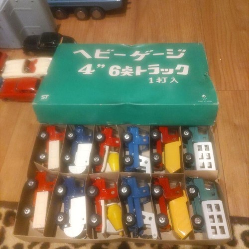 Showa retro tin mini - , voiture