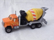 MAJORETTE Camion toupie à béton 1/60 no Dinky CIJ JRD Gama Solido Norev