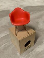 Vitra Design Museum Charles &