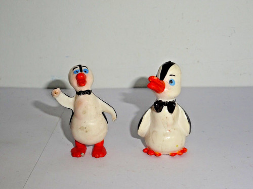 Lot 2 figurines - figurines, pvc