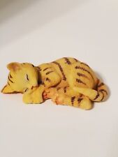Figurine Chat Tigré Marron Endormi - Résine - 7,5 cm / Sleeping Taddy Cat