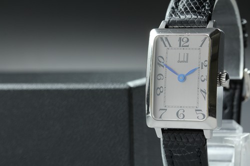 Presque comme neuve montre - neuve],