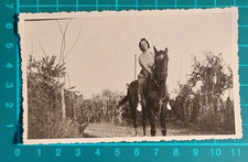 Photo Femme Sabella À Cheval Sur Terrain Vague Alassio 1930 C. ( F 39 )