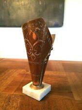 VASE EN CUIVRE, FLEUR DE LYS