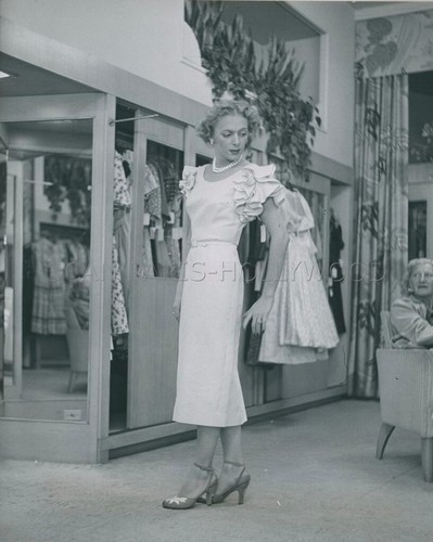 Sexy pin 1950s - , photo