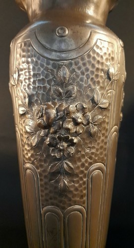 Vase etain signé f - vase,