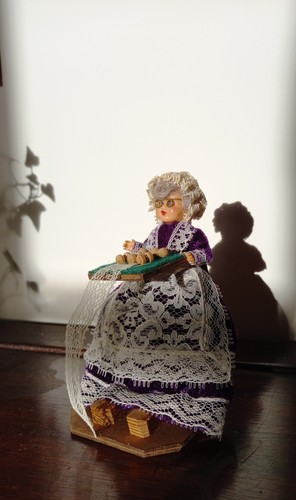 Ancienne poupee folklorique - poupee,