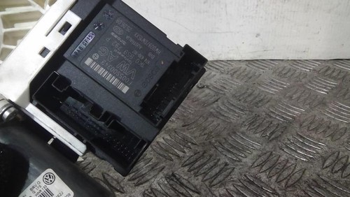 Moteur leve vitre avant droit