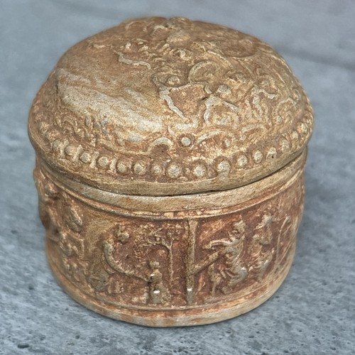 Petite boite ancienne - petite,