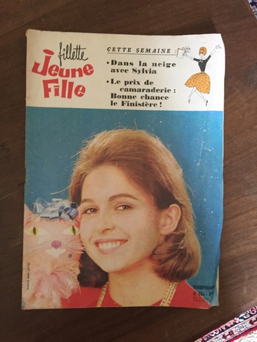 Revue fillette jeune - fillette,