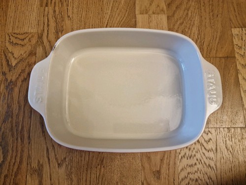 Staub plat pour four - plat,