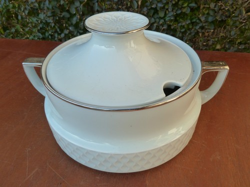 Ancienne soupière - , en