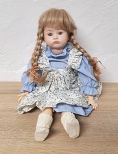 Poupée d'artiste poupée en