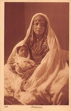 Tunisie - Bédouine et son