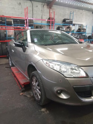Pare boue avant droit - , renault
