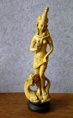 Statuette ancienne asiatique