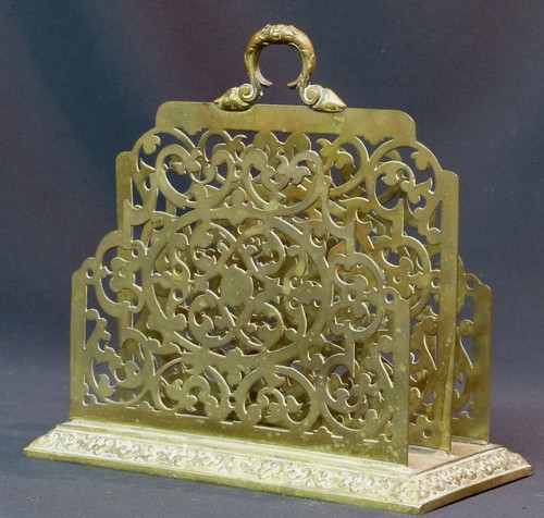 1870 très joli porte - aa,