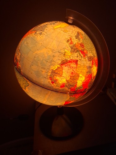 Globe terrestre lumineux - globe,