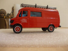 Mercedes 407 D pompier Solido 1/50 (43)