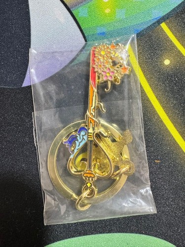 Kingdom hearts keyblade charm - kingdom,