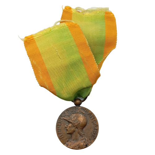 R25 médaille - r25/11/25,