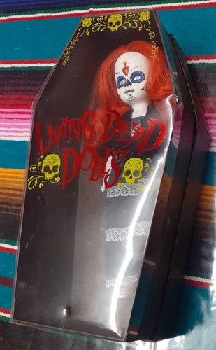 Living dead dolls - ,