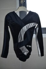 justaucorps gymnastique fille 12 ans marque Christian Moreau, très bon état