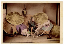 Japon, Fabricant de parasols Tirage vintage aquarellé, ca.1880 Japon, Fabricant 