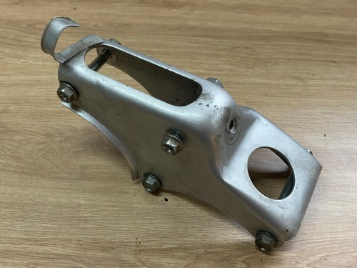 Support moteur piece - un,