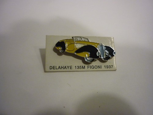Pin badge - pin’s,