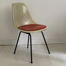 Chaise DSX par Charles et Ray