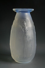 RARE VASE ART DECO SABINO FRIVOLITIES EN VERRE OPALESCENT