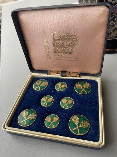 Vintage londonbadge button - vintage,