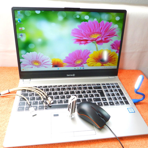 Terra 1550 pouces - 1550, fullhd