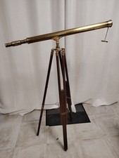 Longue-vue  en laiton de style vintage  avec support trépied en bois